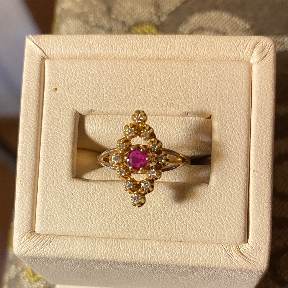 14 K Diamond Ring